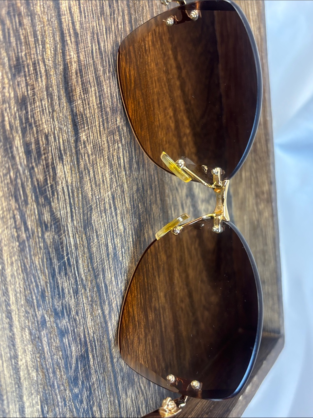 Tory Burch Brown Gradient Rimless Sunglasses with Gold Accents and Orange Case - Picture 6 of 10